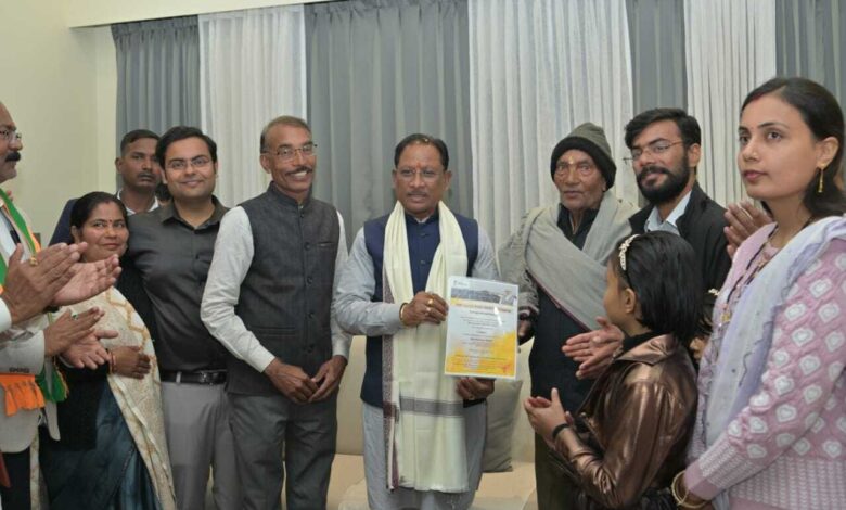 मुख्यमंत्री विष्णुदेव साय ने पीएम सूर्यघर मुफ्त बिजली योजना के अंतर्गत स्थापित सोलर सिस्टम का किया निरीक्षण…. मुख्यमंत्री विष्णुदेव साय ने पीएम सूर्यघर मुफ्त बिजली योजना के अंतर्गत स्थापित सोलर सिस्टम का किया निरीक्षण….