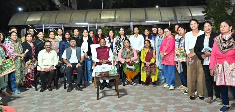 महिला पत्रकार अपने साहस से कर रहीं लोकतंत्र के चौथे स्तंभ को मजबूत- मुख्यमंत्री विष्णुदेव साय…. महिला पत्रकार अपने साहस से कर रहीं लोकतंत्र के चौथे स्तंभ को मजबूत- मुख्यमंत्री विष्णुदेव साय….