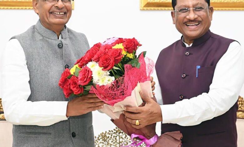 मुख्यमंत्री विष्णुदेव साय से केंद्रीय कृषि मंत्री शिवराज सिंह चौहान ने की सौजन्य मुलाकात….. मुख्यमंत्री विष्णुदेव साय से केंद्रीय कृषि मंत्री शिवराज सिंह चौहान ने की सौजन्य मुलाकात…..