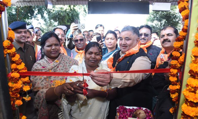 राम-नाम की धुन पर 850 भक्त रामलला के दर्शन के लिए अयोध्या रवाना पर्यटन एवं संस्कृति मंत्री राजेश अग्रवाल ने दिखाई हरी झंडी….