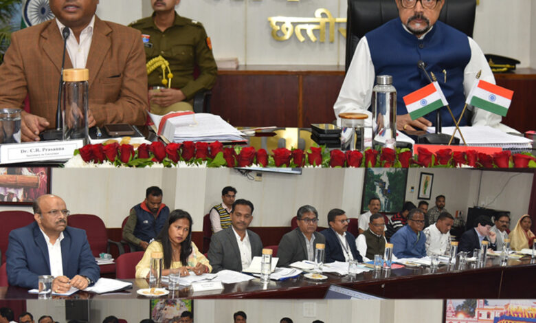 राज्यपाल रमेन डेका की पहल पर गोद ग्रामों में माह मार्च तक योजनाओं के शत-प्रतिशत क्रियान्वयन का लक्ष्य…