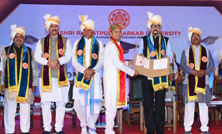 ज्ञान का उपयोग देश एवं समाज के लिए होना चाहिए: राज्यपाल रमेन डेका….. ज्ञान का उपयोग देश एवं समाज के लिए होना चाहिए: राज्यपाल रमेन डेका…..