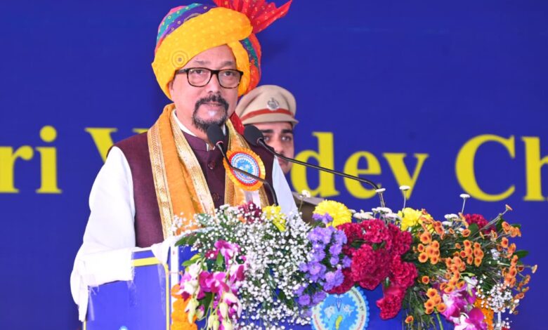 दाऊ वासुदेव चन्द्राकर कामधेनु विश्वविद्यालय दुर्ग का चतुर्थ दीक्षांत समारोह संपन्न: 1536 छात्रों को स्नातक, स्नातकोत्तर तथा पीएचडी उपाधि प्रदान की गई – राज्यपाल डेका….