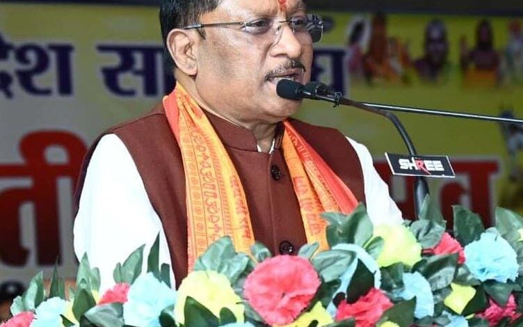 राजिम त्रिवेणी संगम में आयोजित भक्त माता राजिम जयंती महोत्सव में शामिल हुए मुख्यमंत्री विष्णुदेव साय…..