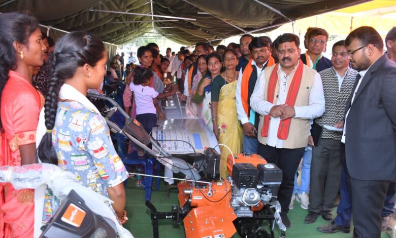 हिंसा नहीं, विकास बनेगा सुकमा की नई पहचान : उपमुख्यमंत्री विजय शर्मा…. हिंसा नहीं, विकास बनेगा सुकमा की नई पहचान : उपमुख्यमंत्री विजय शर्मा….