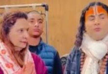 गौमूत्र पर विश्वास: नवजोत कौर सिद्धू का कहना – स्नान व सेवन से मिली ताकत, कैंसर से निबटने में मदद गौमूत्र पर विश्वास: नवजोत कौर सिद्धू का कहना – स्नान व सेवन से मिली ताकत, कैंसर से निबटने में मदद