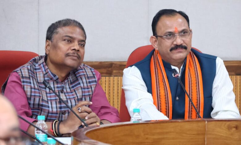 पीएम राहत योजना के तहत सड़क दुर्घटना पीड़ितों को कैशलेस उपचार की सुविधा, केंद्रीय परिवहन मंत्री नितिन गडकरी ने ली वर्चुअल बैठक….. पीएम राहत योजना के तहत सड़क दुर्घटना पीड़ितों को कैशलेस उपचार की सुविधा, केंद्रीय परिवहन मंत्री नितिन गडकरी ने ली वर्चुअल बैठक…..