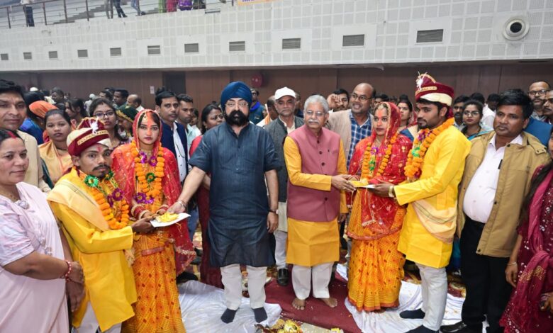 मुख्यमंत्री कन्या विवाह योजना : मुख्यमंत्री विष्णुदेव साय ने वर्चुअली जुड़कर नव दंपत्तियों को दिया आर्शीवाद…. मुख्यमंत्री कन्या विवाह योजना : मुख्यमंत्री विष्णुदेव साय ने वर्चुअली जुड़कर नव दंपत्तियों को दिया आर्शीवाद….