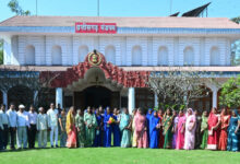 राज्यपाल के गोद ग्राम टेमरी के ग्रामीणों ने किया लोकभवन का भ्रमण….