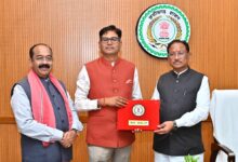 मुख्यमंत्री विष्णु देव साय से आज विधानसभा परिसर स्थित उनके कक्ष में वित्त मंत्री ओपी चौधरी ने वित्तीय वर्ष 2026-27 का बजट प्रस्तुत करने से पूर्व मुलाकात की…