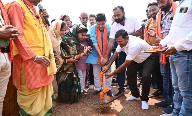 समृद्ध और सुलभ ग्रामीण भारत के लिए मज़बूत आधारभूत संरचना है पुल – मंत्री टंक राम वर्मा…. समृद्ध और सुलभ ग्रामीण भारत के लिए मज़बूत आधारभूत संरचना है पुल – मंत्री टंक राम वर्मा….