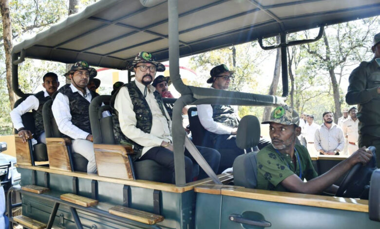 राज्यपाल रमेन डेका ने किया अचानकमार टाइगर रिजर्व का दौरा, जनजातीय कला और प्राकृतिक सौंदर्य की सराहना, प्राकृतिक वातावरण में वन्य जीव के संरक्षण को किया प्रोत्साहित….