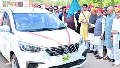 मुख्यमंत्री साय ने 4 शासकीय वाहनों को दिखाई हरी झंडी: राजस्व विभाग को मिले नए वाहन, प्रशासनिक कार्यों में आएगी तेजी और सहूलियत…..