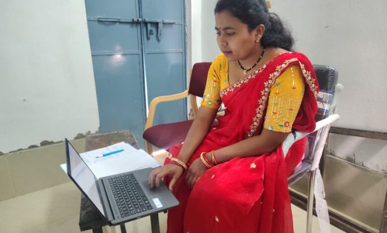 आधार से जुड़ी सेवाएं उपलब्ध करा आत्मनिर्भर बनी संगीता सिंह….. आधार से जुड़ी सेवाएं उपलब्ध करा आत्मनिर्भर बनी संगीता सिंह…..