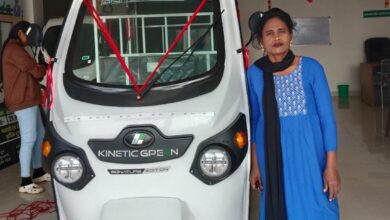 दिव्यांगता भी नहीं रोक सकी सायरा बनो का हौसला: सायरा बानो ई-रिक्शा चलाकर बनीं आत्मनिर्भरता की मिसाल….