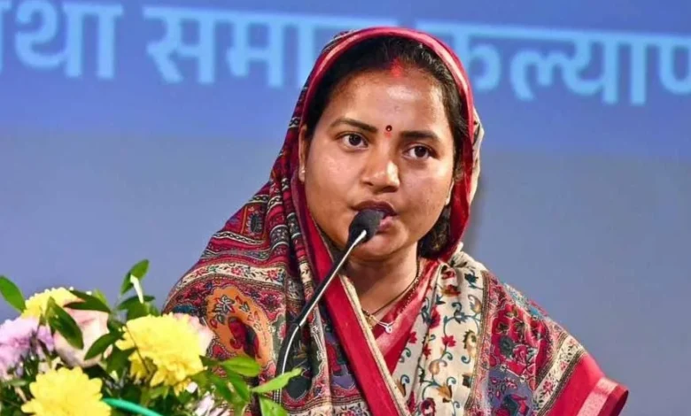 मंत्री श्रीमती लक्ष्मी राजवाड़े के विभागों के लिए लगभग 11 हजार 763 करोड़ रुपये की अनुदान मांगें पारित… मंत्री श्रीमती लक्ष्मी राजवाड़े के विभागों के लिए लगभग 11 हजार 763 करोड़ रुपये की अनुदान मांगें पारित…