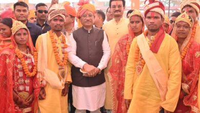 बेटियों के सम्मान का संकल्प: 240 नवविवाहित जोड़ों को मुख्यमंत्री ने दिया सुखद दांपत्य जीवन का आशीर्वाद….