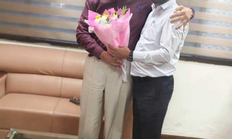 राज्य नीति आयोग के उपाध्यक्ष गणेश शंकर मिश्रा से मुख्यमंत्री के सलाहकार डॉ. धीरेंद्र तिवारी की सौजन्य भेंट…. राज्य नीति आयोग के उपाध्यक्ष गणेश शंकर मिश्रा से मुख्यमंत्री के सलाहकार डॉ. धीरेंद्र तिवारी की सौजन्य भेंट….