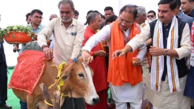 मुख्यमंत्री विष्णुदेव साय ने गौधाम योजना का किया शुभारंभ : प्रदेश में गोधन संरक्षण को मिला नया आधार…. मुख्यमंत्री विष्णुदेव साय ने गौधाम योजना का किया शुभारंभ : प्रदेश में गोधन संरक्षण को मिला नया आधार….