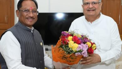 मुख्यमंत्री विष्णु देव साय ने विधानसभा अध्यक्ष डॉ. रमन सिंह से की सौजन्य मुलाकात….