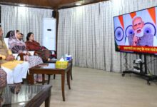 मुख्यमंत्री विष्णुदेव साय ने आज राजधानी रायपुर स्थित मुख्यमंत्री निवास में प्रधानमंत्री नरेंद्र मोदी के नारी शक्ति वंदन अधिनियम के सम्बन्ध में राष्ट्र के नाम प्रसारित संबोधन का श्रवण किया……