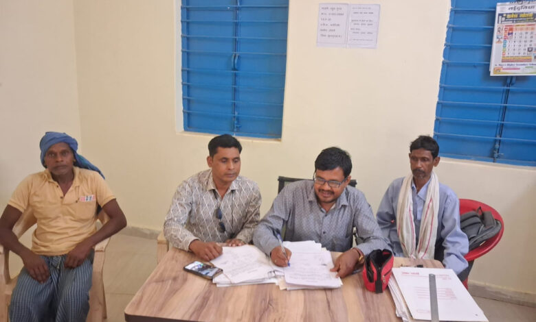 सुशासन तिहार की तैयारी: ग्राम पंचायतों में आवेदन संग्रहण प्रारंभ, कलेक्टर के निर्देशानुसार 22 से 29 अप्रैल तक जिले की समस्त ग्राम पंचायतों में लिए जा रहे आवेदन, 01 मई से होगा सुशासन तिहार का शुभारंभ…