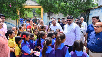 शिक्षा मंत्री गजेन्द्र यादव ने दुर्ग के प्राथमिक विद्यालय का किया निरीक्षण: बच्चों को पढ़ाई के लिए किया प्रोत्साहित किया….