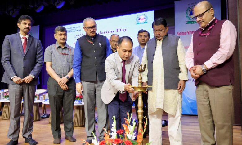 व्यक्तियों को रोजगार चाहने वाला बनने के बजाय रोजगार देने वाला बनाएं- केन्द्रीय मंत्री ओंराव…. व्यक्तियों को रोजगार चाहने वाला बनने के बजाय रोजगार देने वाला बनाएं- केन्द्रीय मंत्री ओंराव….