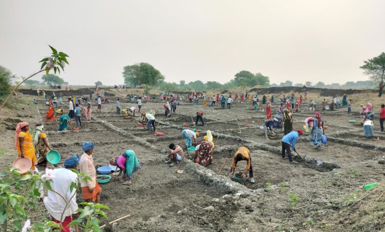 सर्वाधिक परिवारो को रोजगार, सर्वाधिक मानव दिवस का रोजगार सहित सर्वाधिक दिव्यांगजनों को रोजगार देने के मामले में कबीरधाम प्रदेश में प्रथम स्थान पर….