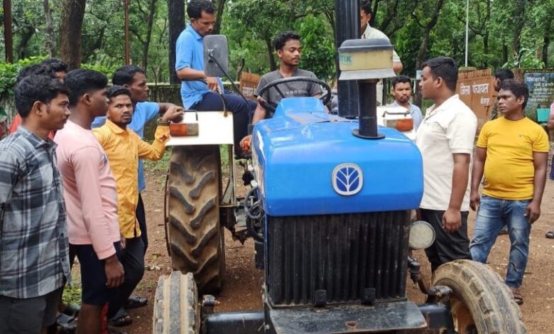 संघर्ष और भटकाव के बाद मनकू कड़ती की नई शुरुआत… संघर्ष और भटकाव के बाद मनकू कड़ती की नई शुरुआत…