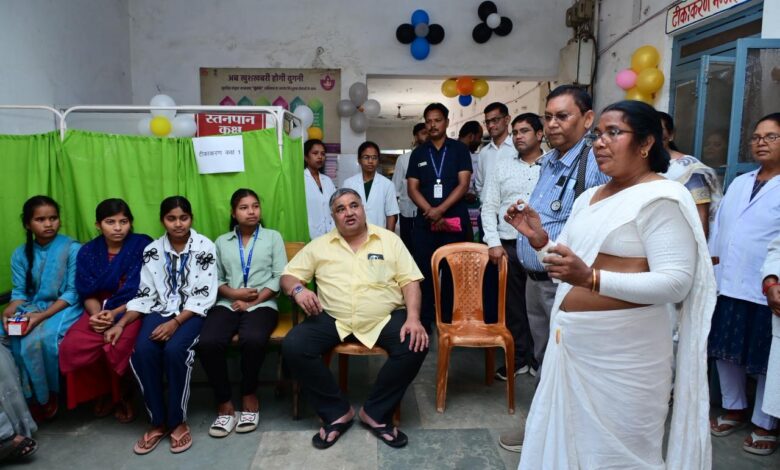 स्वस्थ बेटियां, सक्षम बेटियां: छत्तीसगढ़ में एचपीवी टीकाकरण अभियान का शुभारंभ, कैबिनेट मंत्री राजेश अग्रवाल ने सामुदायिक स्वास्थ्य केन्द्र लखनपुर में व्यवस्थाओं का लिया जायजा…..