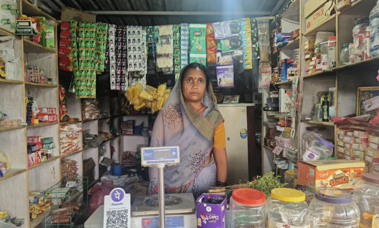 महिलाओं को आर्थिक रूप से सक्षम बनाने महतारी वंदन योजना मददगार : आर्थिक सहायता मिलने से हेमा सिंग बनीं आत्मनिर्भर…..