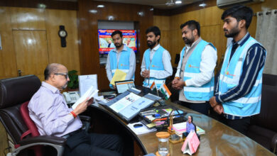 राज्यपाल रमेन डेका से फिल परमार्थ आश्रम के संस्थापक ने की भेंट….