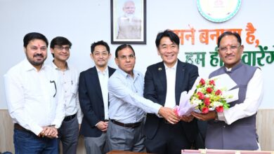 मुख्यमंत्री विष्णु देव साय से जापान के प्रतिनिधिमंडल की सौजन्य मुलाकात: निवेश, तकनीकी सहयोग और औद्योगिक विस्तार को लेकर हुई विस्तृत चर्चा…..