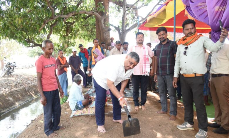 पर्यटन एवं संस्कृति मंत्री राजेश अग्रवाल ने किया 520 लाख रू. से अधिक के नहर-जलाशय जीर्णाेद्धार कार्यों का भूमिपूजन…..