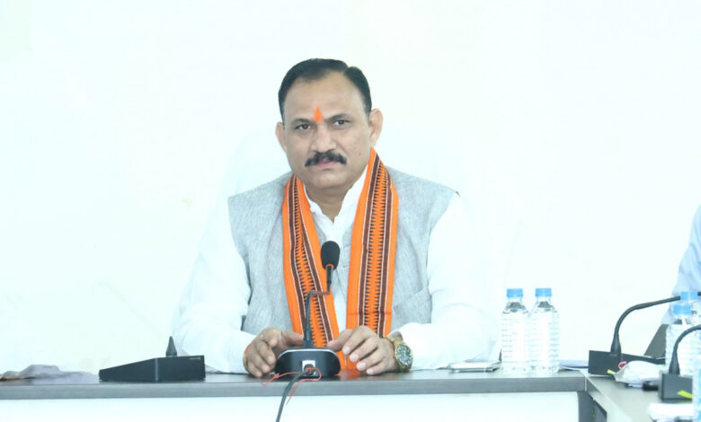 मातृ-शिशु स्वास्थ्य में बेहतर परिणामों हेतु दायित्वों का निष्ठापूर्वक निर्वहन करें – स्वास्थ्य मंत्री श्याम बिहारी जायसवाल…..