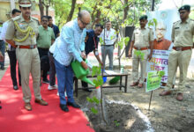 राज्यपाल रमेन डेका ने ली रायपुर जिले में विकासखंड स्तरीय समीक्षा बैठक….