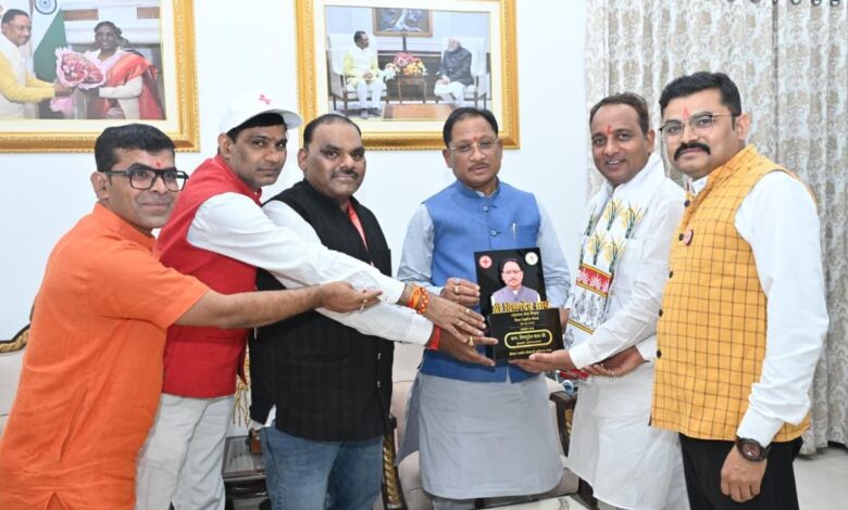 मुख्यमंत्री विष्णु देव साय से भारतीय रेडक्रास सोसायटी के पदाधिकारियों ने की सौजन्य भेंट…..