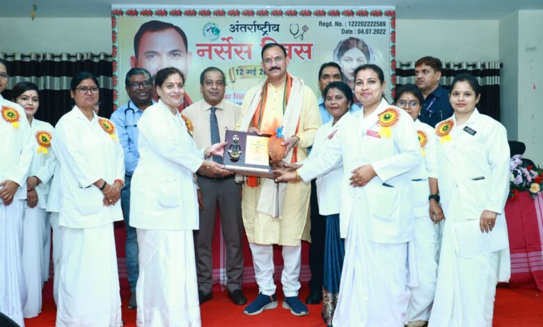 “नर्सिंग सिस्टर” अब कहलाएंगी “सीनियर नर्सिंग ऑफिसर”, स्वास्थ्य सेवाओं को सुदृढ़ करने के लिए मुख्यमंत्री विष्णु देव साय का आभारः श्याम बिहारी जायसवाल….