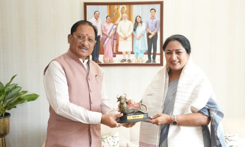 नई दिल्ली में मुख्यमंत्री विष्णु देव साय ने दिल्ली की मुख्यमंत्री रेखा गुप्ता से की सौजन्य भेंट….