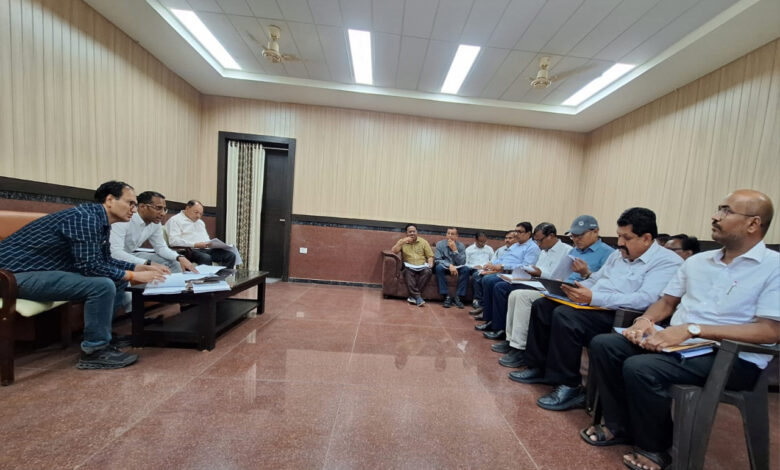 लोक निर्माण विभाग के सचिव ने सड़कों का काम देखा, अधिकारियों की बैठक लेकर काम में तेजी लाने के दिए निर्देश, कहा गुणवत्ता और समय-सीमा में पूर्णता सर्वाेच्च प्राथमिकता….