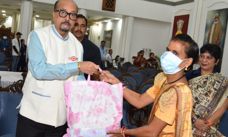 लोकभवन में लगा मेगा हेल्थ कैंप: अंतरराष्ट्रीय रेड क्रॉस दिवस पर महिलाओं की ब्रेस्ट कैंसर स्क्रीनिंग से लेकर हृदय रोग जांच तक मिली विशेषज्ञ सेवाएं….