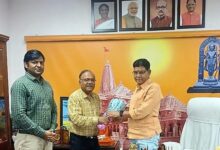 उच्च शिक्षा मंत्री टंक राम वर्मा से मिले कुलपति प्रो. दयाल, विश्वविद्यालय के गुणात्मक विकास और समस्याओं पर हुई चर्चा…..