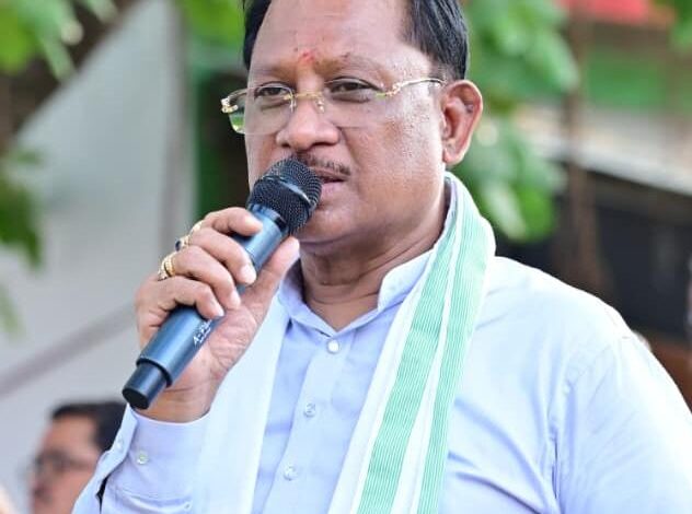 ’मुख्यमंत्री विष्णु देव साय ने बरगद के पेड़ के नीचे लगाई चौपाल, सुनी ग्रामीणों की समस्याएं’, योजनाओं की जमीनी स्थिति का लिया फीडबैक…..