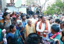 गैस सिलेंडर विस्फोट में 4 की मौत, स्वास्थ्य मंत्री श्याम बिहारी जायसवाल ने परिजनों से मिलकर जताया शोक…..