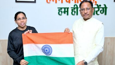 माउंट एवरेस्ट विजेता अमिता श्रीवास के स्वास्थ्य लाभ हेतु राज्य सरकार सजग : मुख्यमंत्री विष्णु देव साय….. माउंट एवरेस्ट विजेता अमिता श्रीवास के स्वास्थ्य लाभ हेतु राज्य सरकार सजग : मुख्यमंत्री विष्णु देव साय…..
