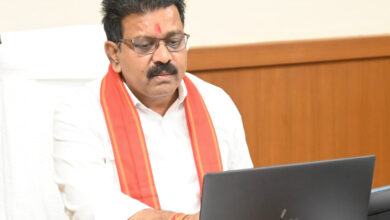 उप मुख्यमंत्री विजय शर्मा ने की सुशासन तिहार की तैयारियों की समीक्षा, वीडियो कॉन्फ्रेंसिंग से जुड़े दुर्ग, बालोद, बस्तर एवं मोहला-मानपुर जिलों के प्रशासनिक अधिकारी…. उप मुख्यमंत्री विजय शर्मा ने की सुशासन तिहार की तैयारियों की समीक्षा, वीडियो कॉन्फ्रेंसिंग से जुड़े दुर्ग, बालोद, बस्तर एवं मोहला-मानपुर जिलों के प्रशासनिक अधिकारी….