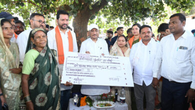 सुशासन तिहार: चौपाल में मिली राहत, सरलाबाई मरावी की समस्या का मुख्यमंत्री विष्णु देव साय ने किया त्वरित समाधान…..