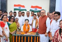 भाटापारा में गौरव का दिन : विधानसभा अध्यक्ष डॉ. रमन सिंह ने किया छत्तीसगढ़ महतारी और शहीद खोण्डे की प्रतिमा का अनावरण….