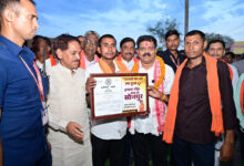 गधहाभाटा अब कहलाएगा ‘सोनपुर’, उप मुख्यमंत्री विजय शर्मा ने ग्रामवासियों को सौंपी राजपत्र की प्रति…